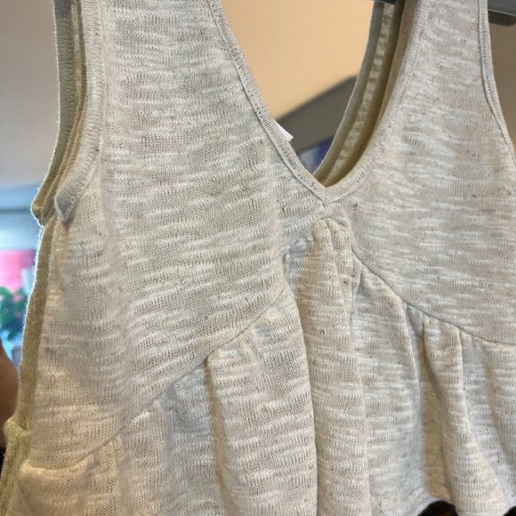 BCBGMAXAZRIA RUFFLED SLEEVELESS TANK TOP, XS - Picture 6 of 7